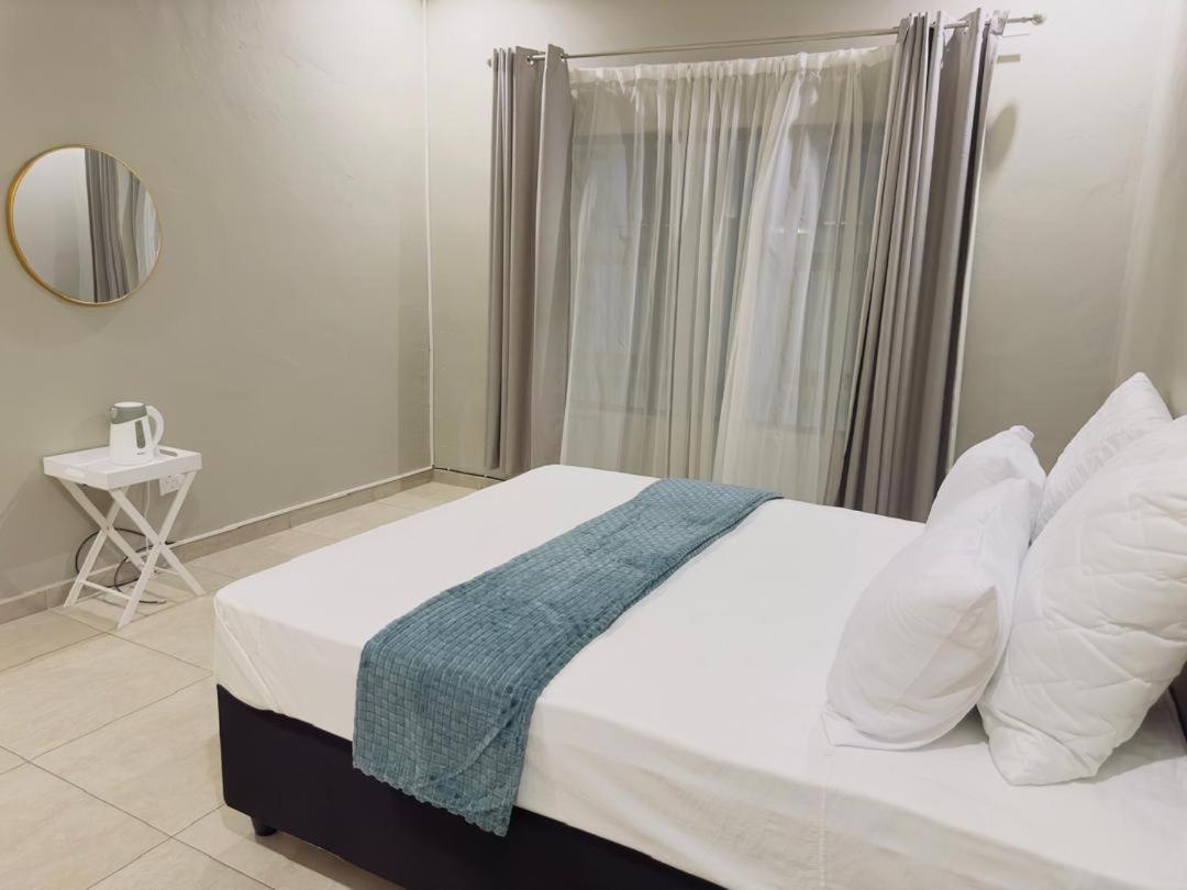Elegant Guest House Matsapha エクステリア 写真
